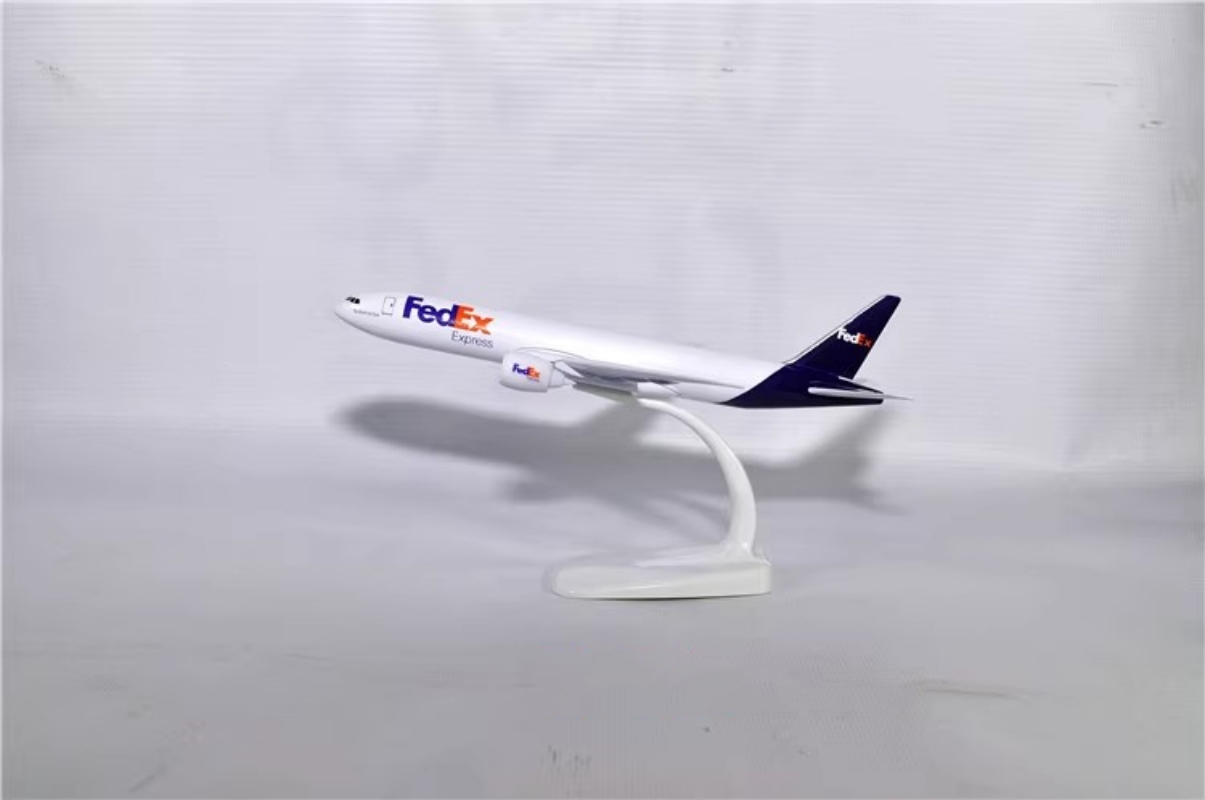 20cm Scale Aircraft	FedEx Avia - Model Airplane Plastic recension och pris
