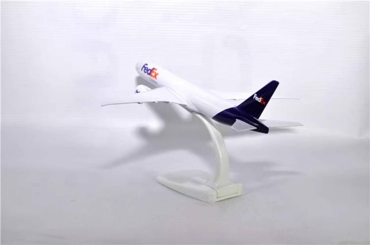 20cm Scale Aircraft	FedEx Avia - Model Airplane Plastic recension och pris