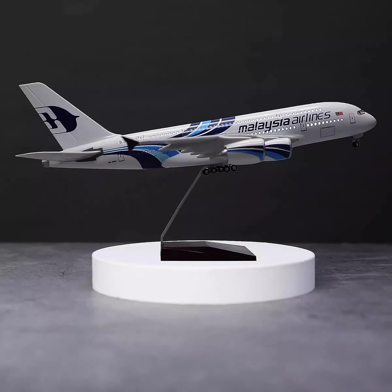 1:160 Scale Malaysia Airlines  - Model Airplane Plastic recension och pris